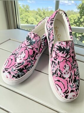 Lilly Pulitzer Julie Hangin with My Boo Panda Sneakers, Size 7